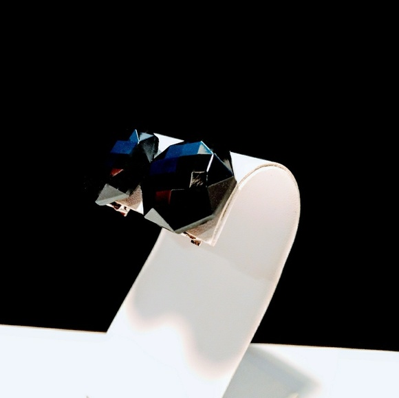 💘 Vtg. Black Checkerboard Faceted Earrings - Picture 4 of 7